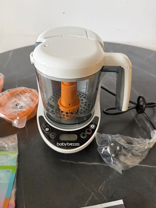 Baby Brezza Food Maker Deluxe in GARANTIE