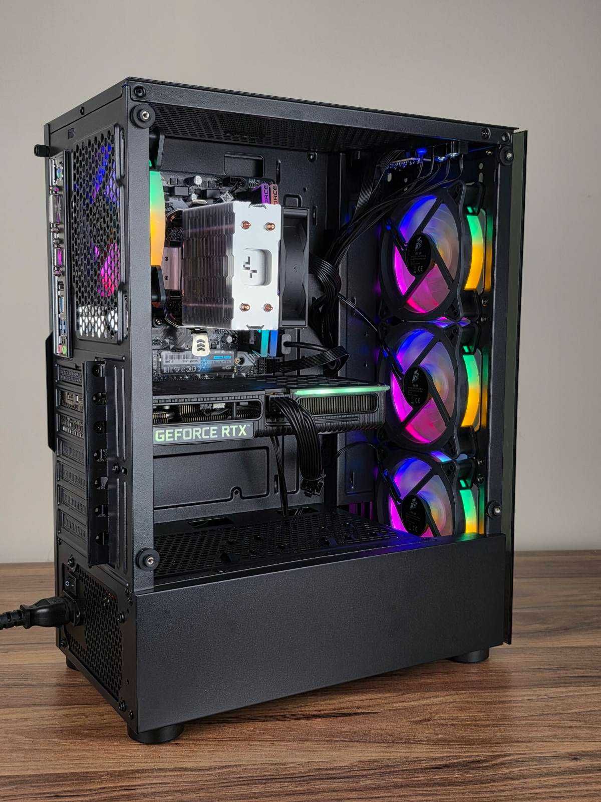 Гаранция / Нов ( Ryzen 5 5600 / RTX 3060Ti ) Геймърски !