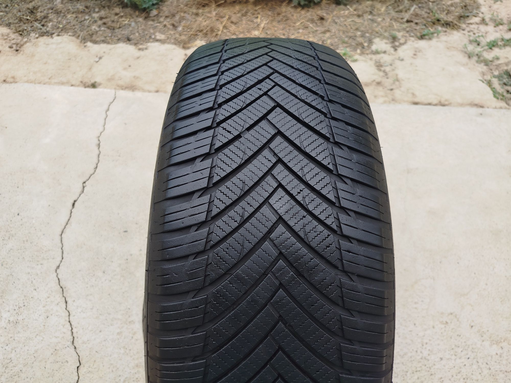 235 55 R19 Shina Imperial 1 dona