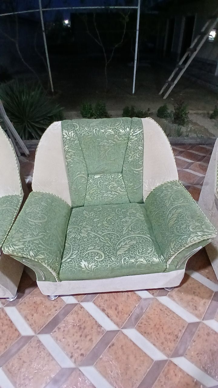 Divan, Kreslo sotiladi