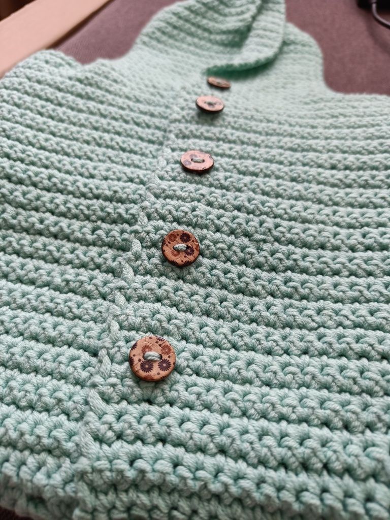 Salopeta tricotata handmade, 1-3 luni