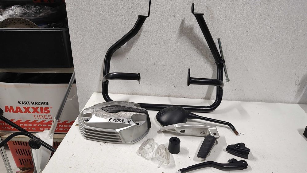 Suport parbriz oglinzi scarite BMW R1200R