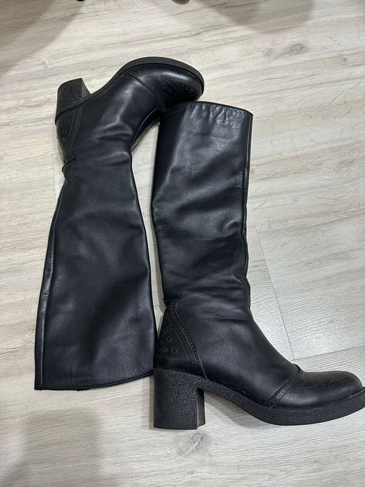 Продам женские сапоги