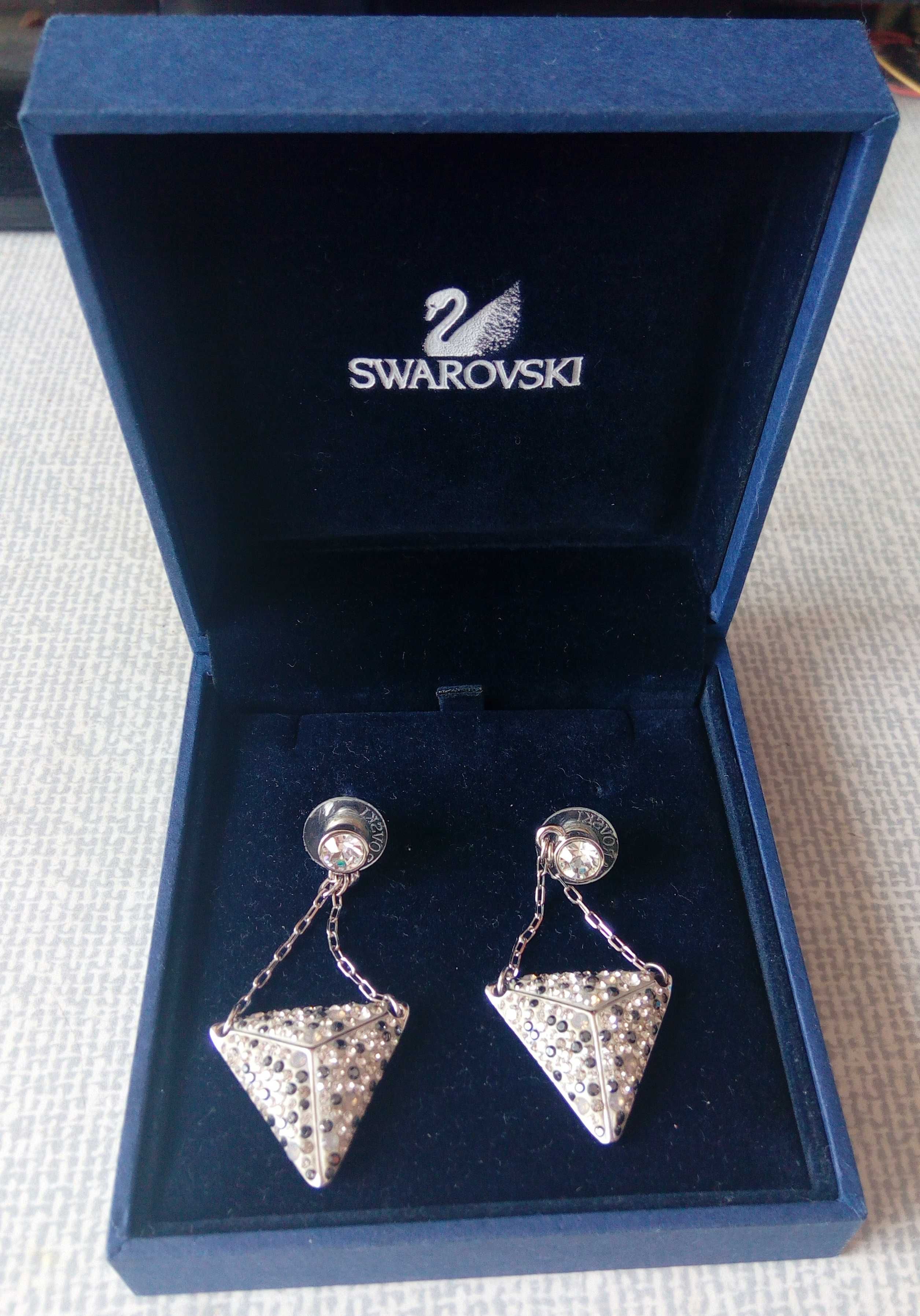 Обеци Swarovski Force: PE Cry/ Jethem/ LMUL/RHS 976090