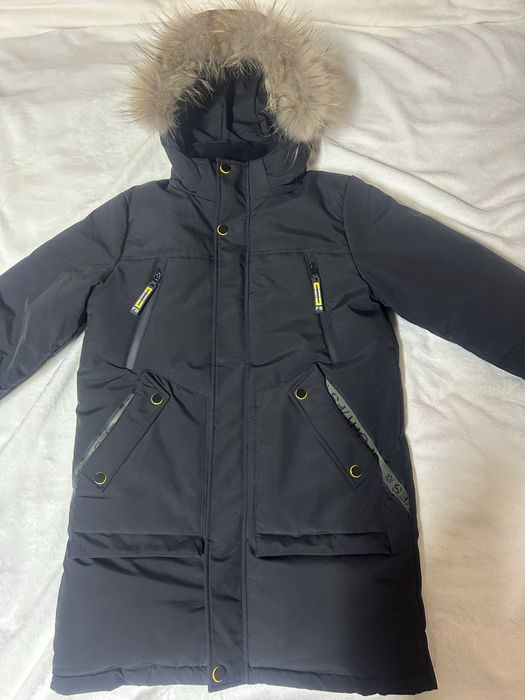 Продам детскую зимнюю куртку