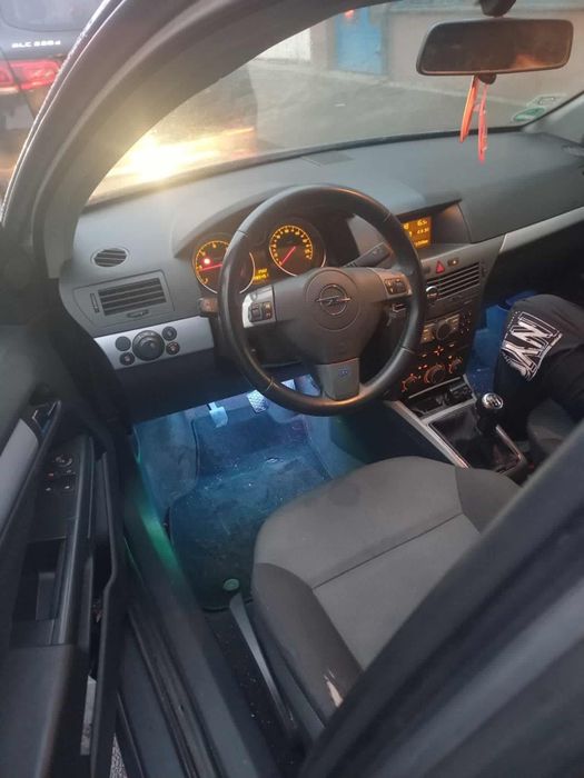 Vând sau schimb cu o dubă Opel Astra