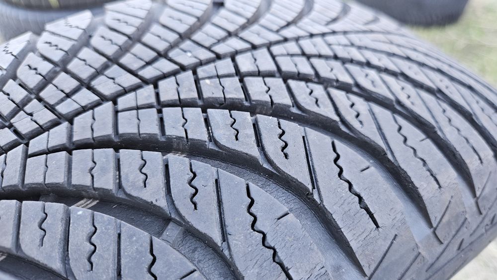 2бр гуми 195 65 15 гуд йър