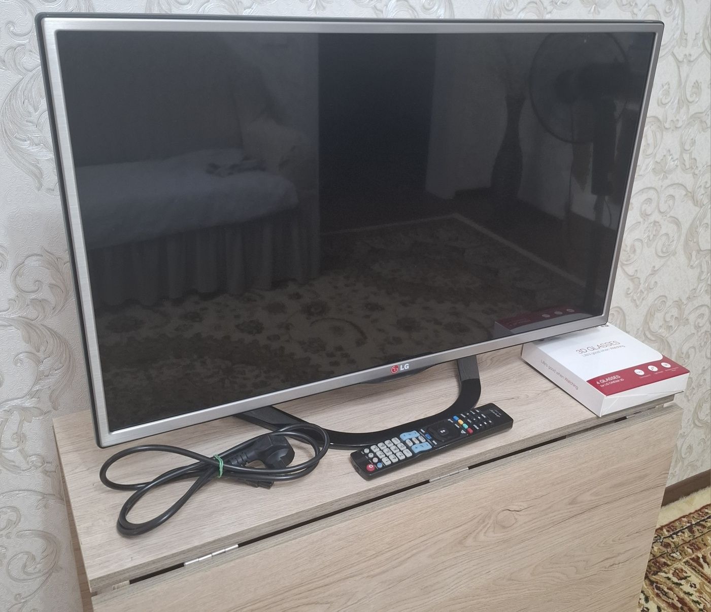 Продаю телевизор LG.