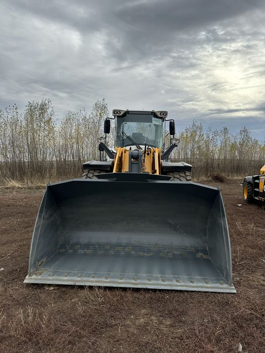 Inchiriere incarcator frontal Liebherr 550