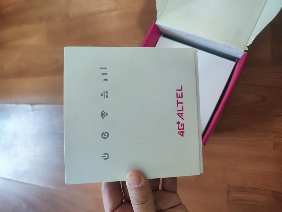 Модем 4G  маршрутизатор.