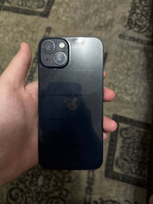 Продам Iphone 13