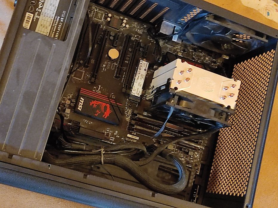 Desktop carcasa Seasonic