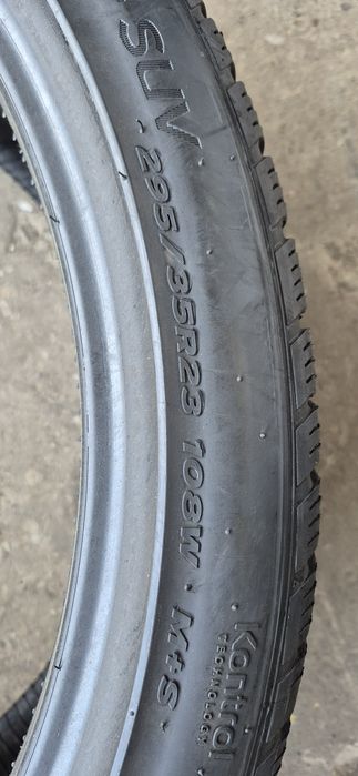 4 anvelope iarna Hankook 295/35/23.Pretul este pe bucata.