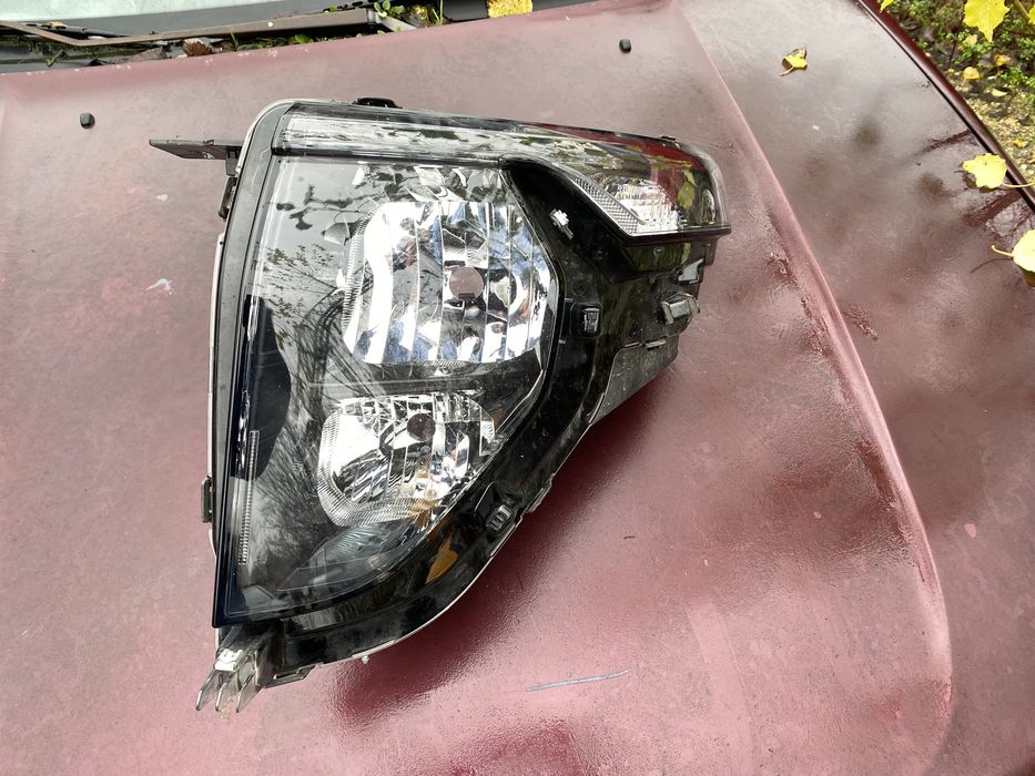 Far Ford transit curier 2023 - 2025 far stanga Ford curier 2