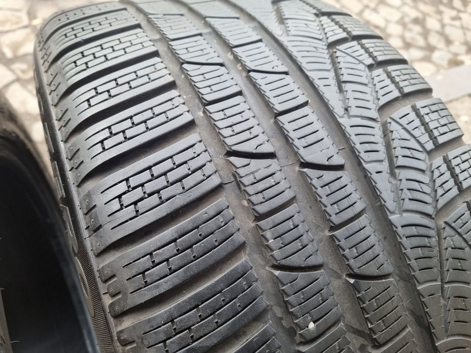 2 anvelope iarna Pirelli 265 45 18 stare foarte buna