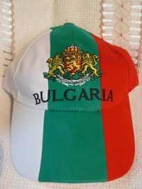 Памучна шапка с бродиран надпис и национални символи