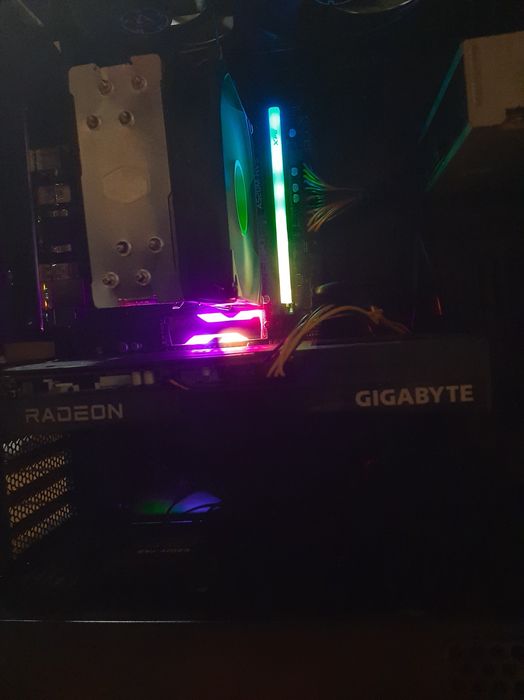 Чисто нов геймърски компютър Ryzen 7/RX 6600 GIGABYTE