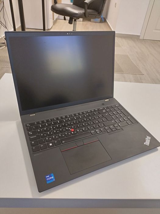 Lenovo Thinkpad T16 Gen 2