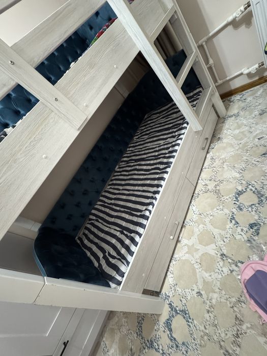 Продается двухярустная кровать