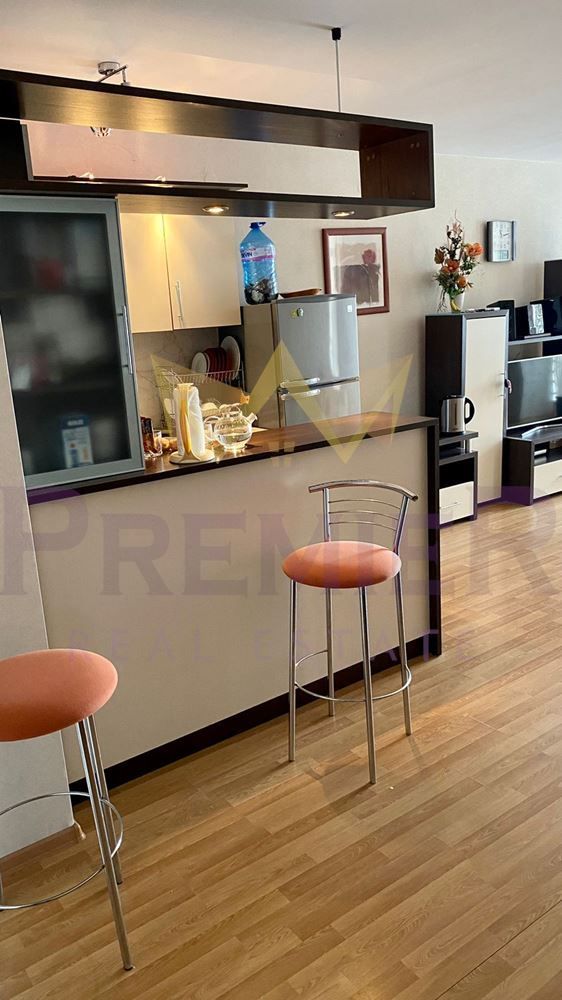 Продава се Тристаен апартамент в к.к. Златни пясъци - 125 кв.м за 1040 €/кв.м - Снимка #2