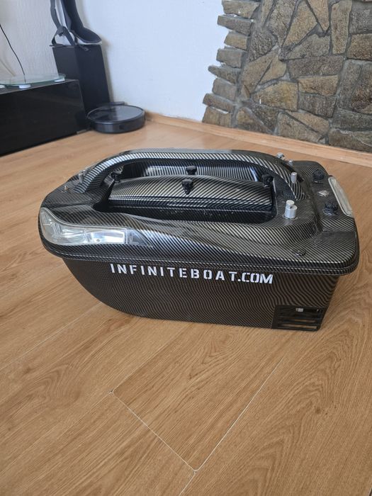 Infinite boat лодка за захранка
