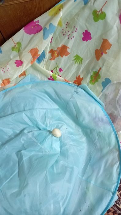 Отдам детскую палатку.