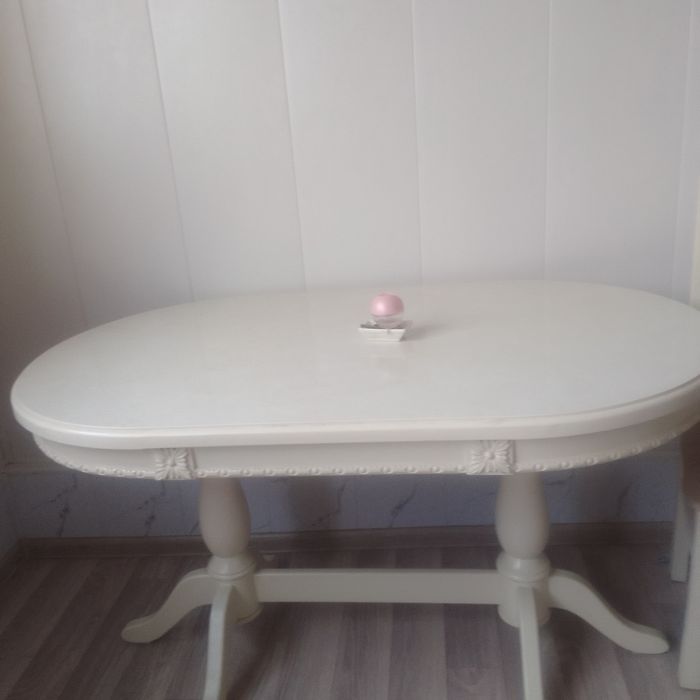 Продаётся стол в хорошем состоянии