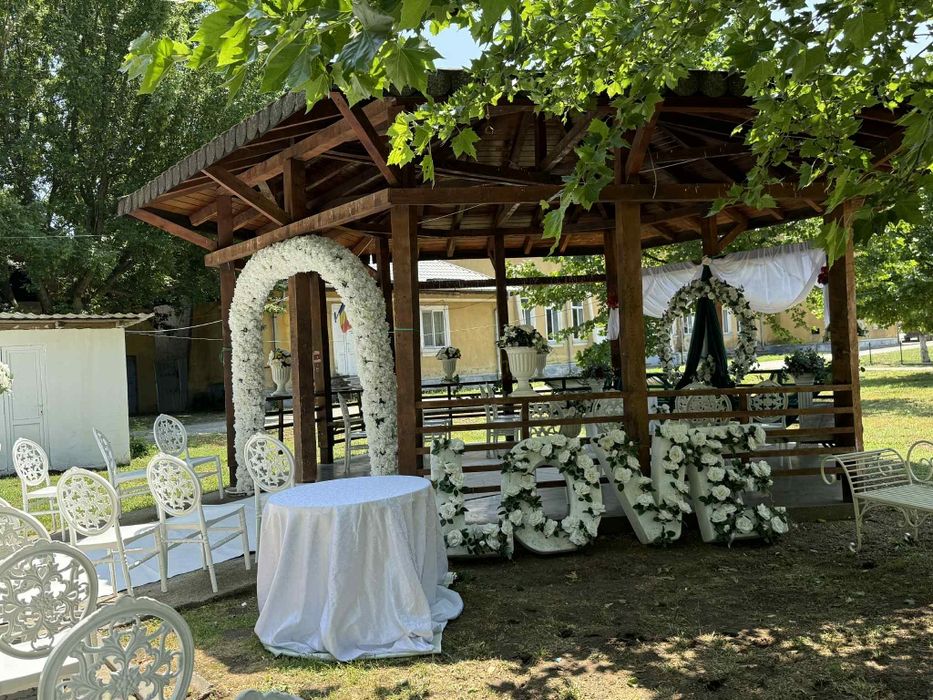 Schimb cu auto sau Vând Afacere COMPLETĂ de Evenimente – Sof Deko + Ma