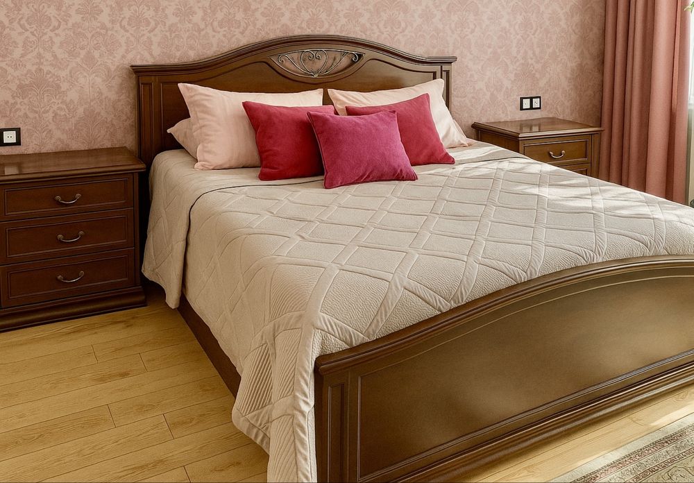 Итальянский спальный гарнитур с матрасом – отличное состояние!