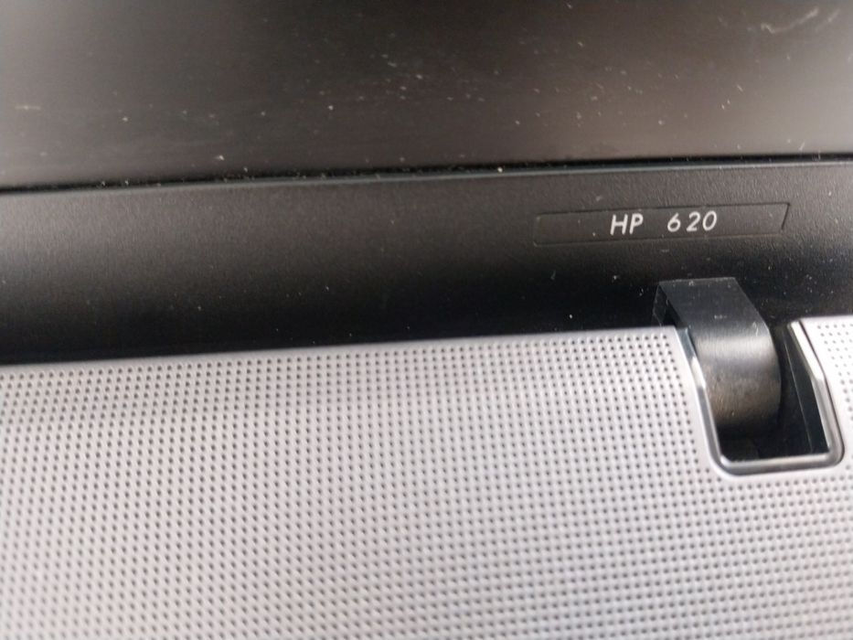 Лаптоп HP 620 със зарядно