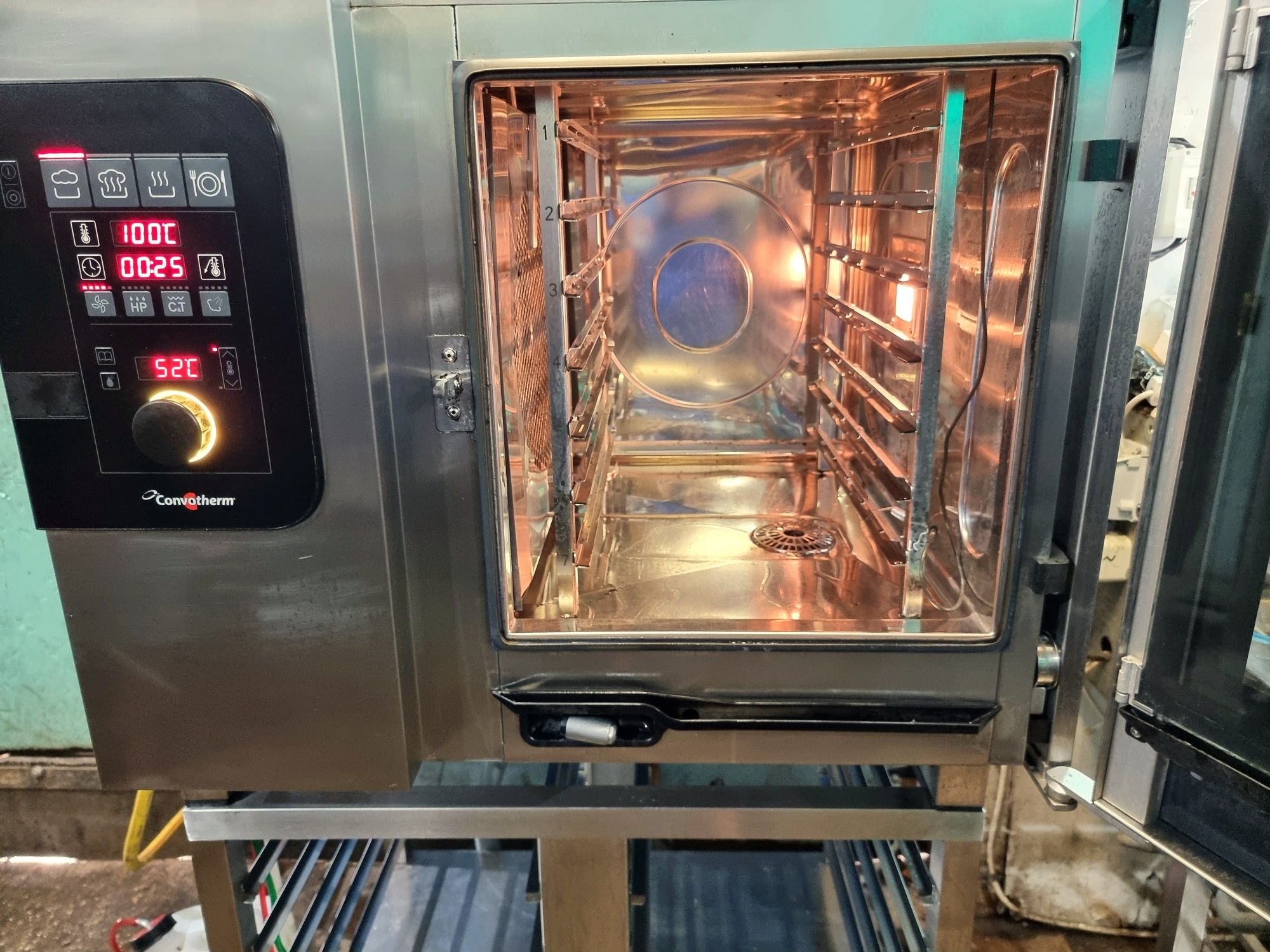 Конвектомат Convotherm за 7 тави Rational