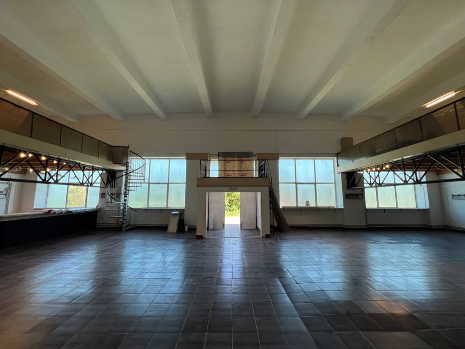 Hală / Atelier / spațiu comercial 500 mp cu birouri  – Hunedoara