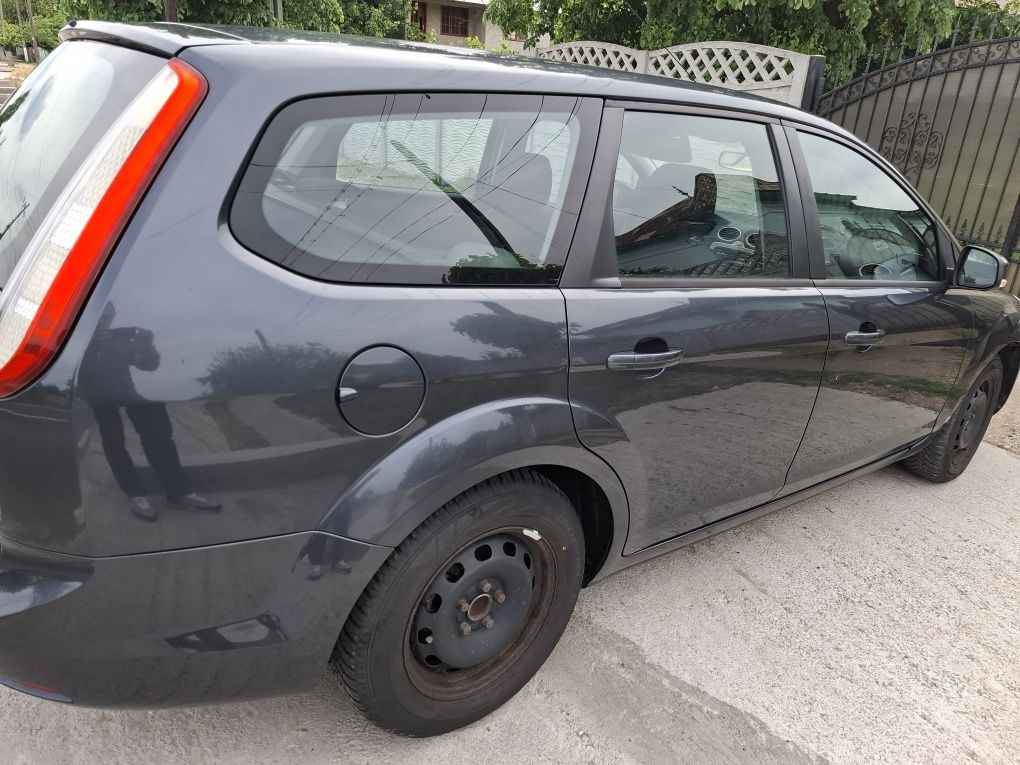 Dezmembrez Ford Focus mk2 facelift