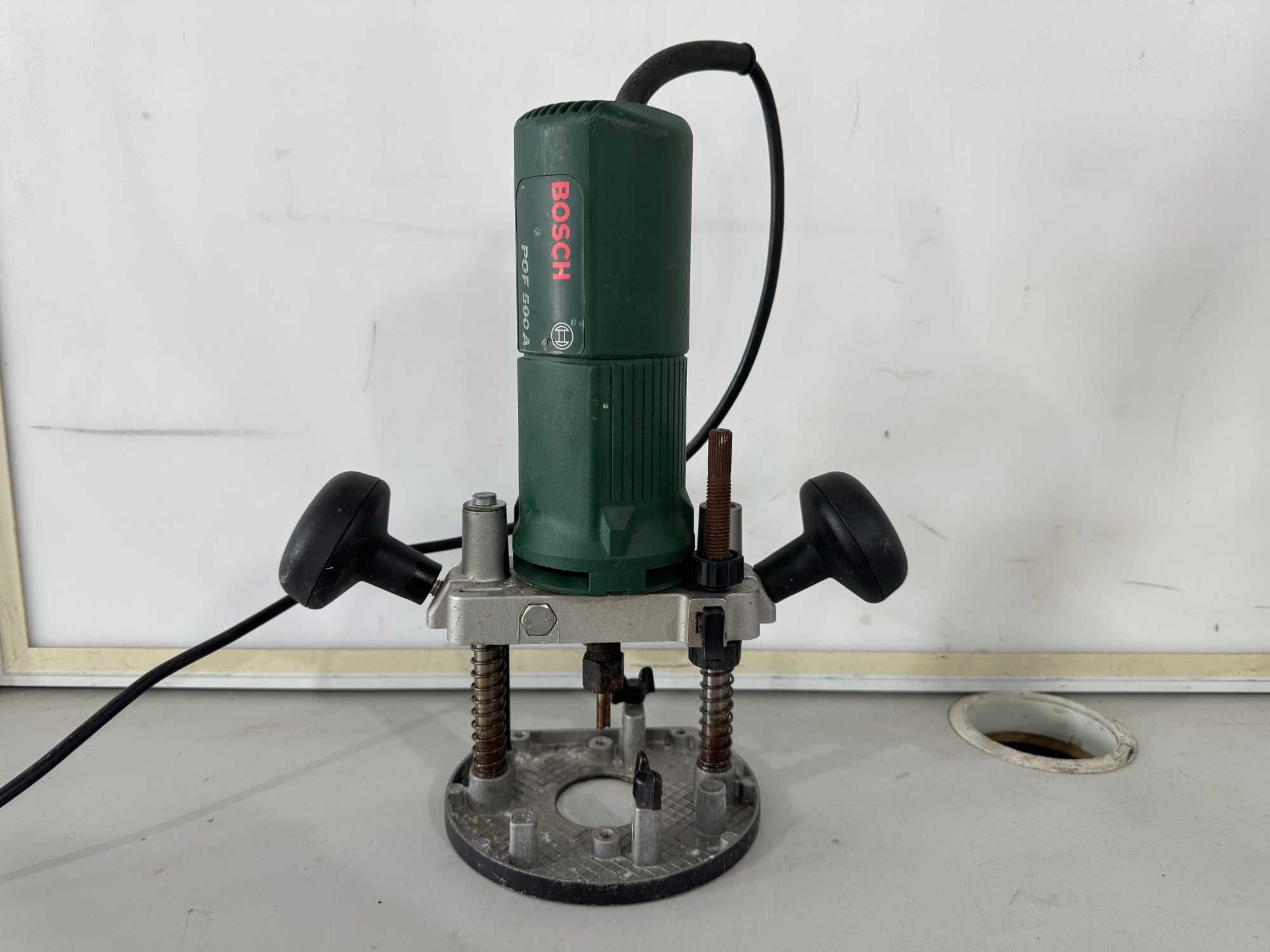 Оберфреза - Bosch POF500 A / 500 W / 6мм
