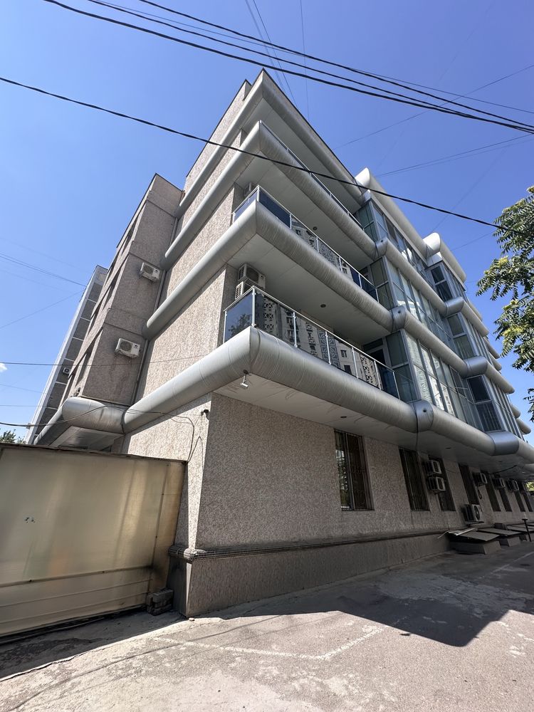 ПРОДАЁТСЯ ЗДАНИЕ! м.Ойбек (Mirabad Avenue) - 2500м2 (8сот) - 5этж