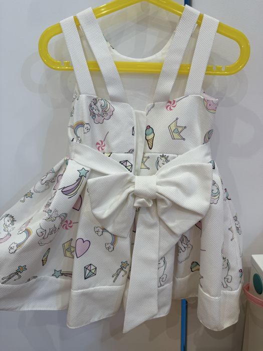 Rochita cu unicorni . 2 ani- 92 cm