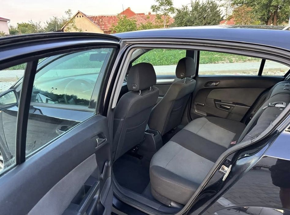 Vând urgent Opel astra H 2006