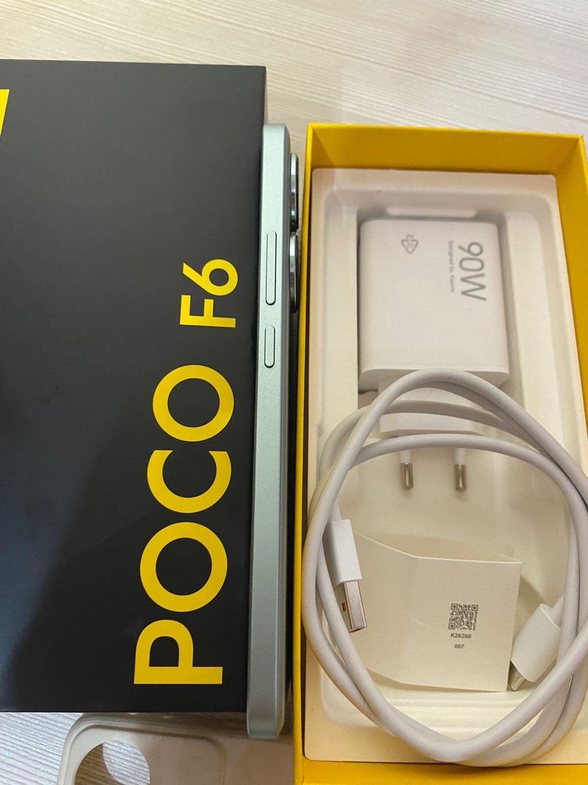 Срочно, POCO F6 512/12 в отличном состоянии!