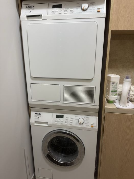 Miele продам комплект сушильная и стиральная машина