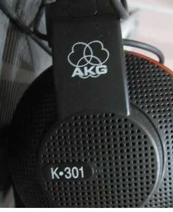 Casti AKG K-301 ( 100 ron )
