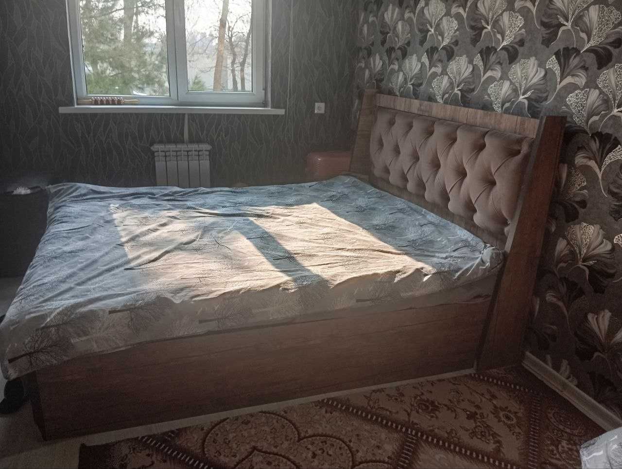 Продам  спальню кровать