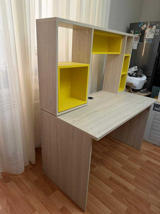 Отдам компьютерный стол за две пиццы с додо