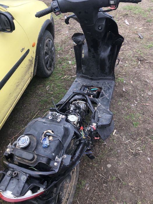 Vand kimco 125cc pentru piese 500 negociabil