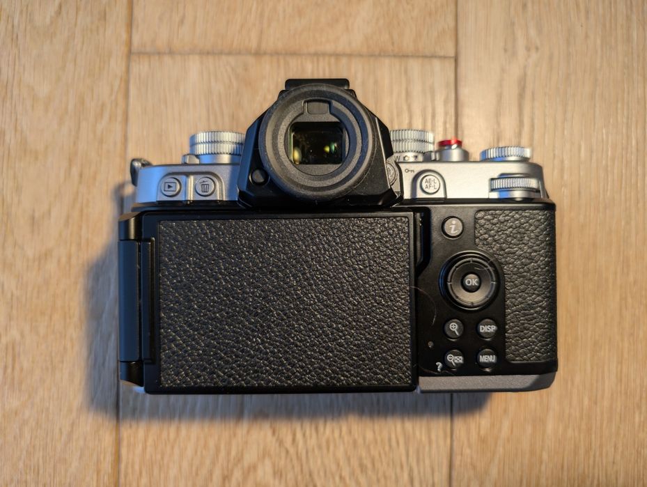 Camera foto mirrorless Nikon Zf cu garantie