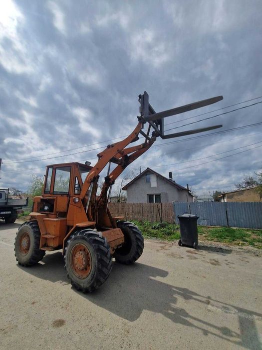 Incarcator Frontal Vola Benfra 4x4 Lame si Cupa incluse perfecta stare