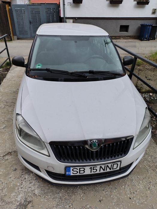 Skoda fabia 1.6 tdi 105cp an 2012