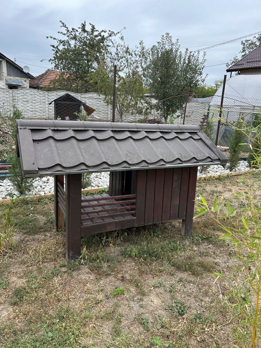 Căsuța pentru câini de vânzare