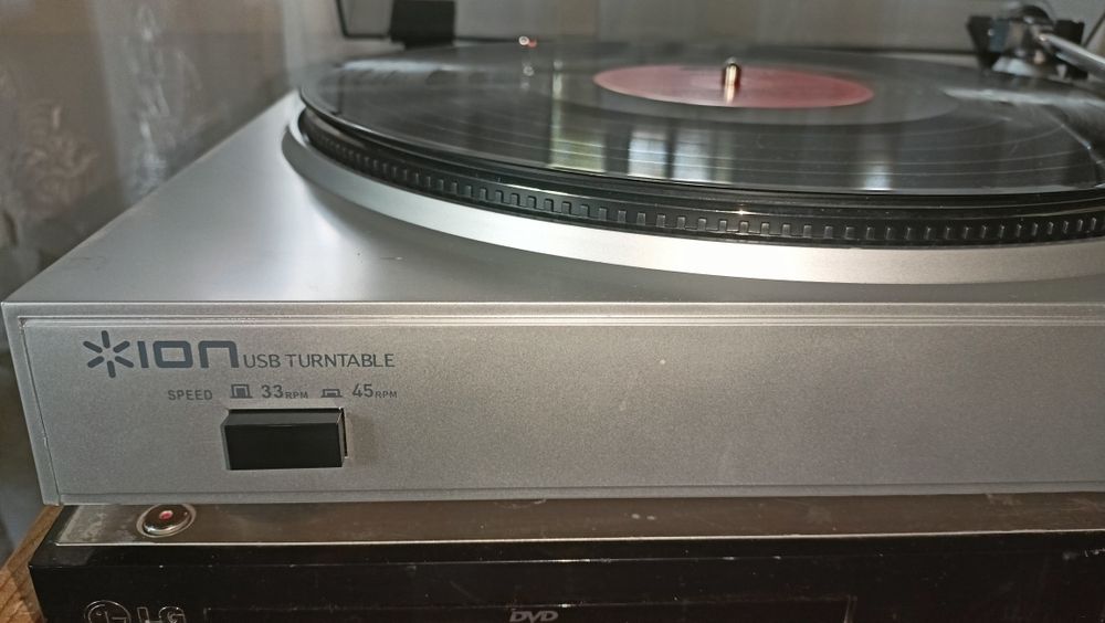 Vand Player *ION USB Turntable