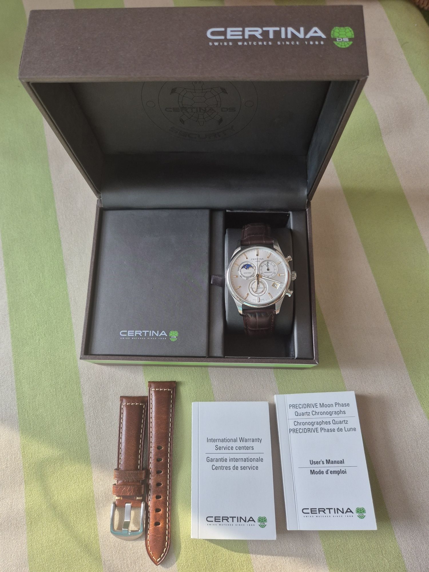 Часовник Certina DS-8 Moonphase