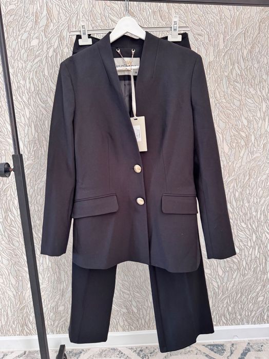 Продам классический костюм